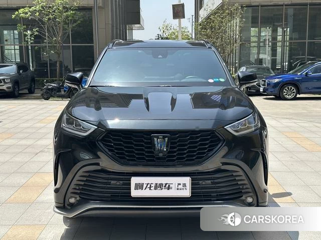 Toyota Crown 2023 Черный из Китая, фото 5