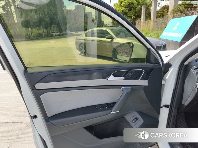 Volkswagen Tayron 2023 Белый из Китая, фото 5