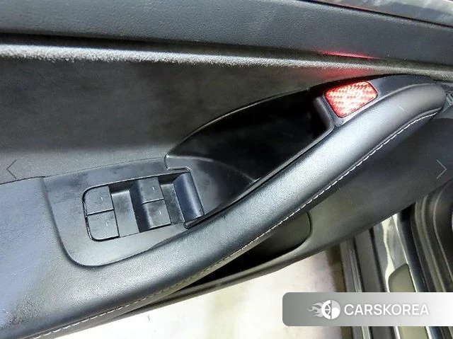 Tesla Model 3 2021 Серый из Кореи, фото 5