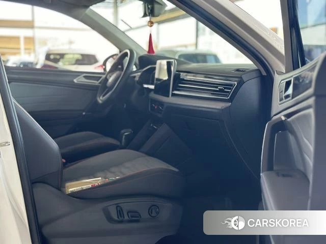 Volkswagen Tiguan L 2022 Белый из Китая, фото 5