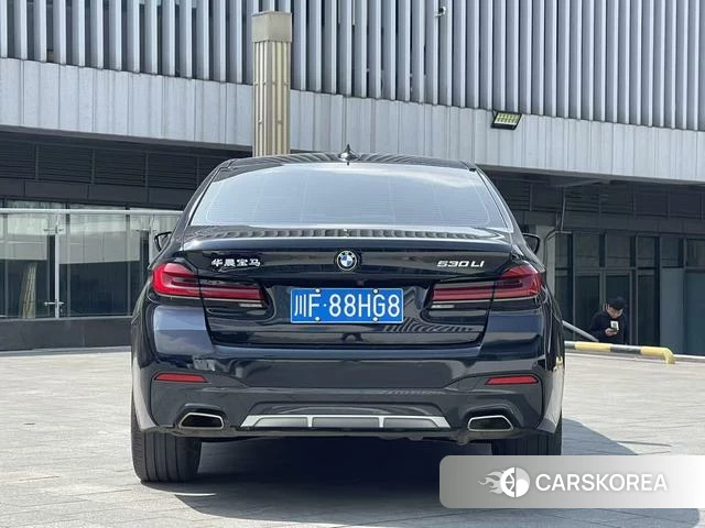 BMW 5 series 2023 Черный из Китая, фото 5