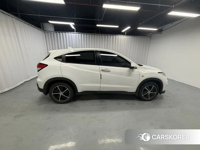 Honda Vezel 2021 Белый из Китая, фото 5