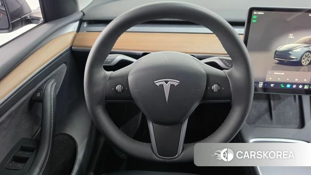 Tesla Model Y 2024 Серый из Кореи, фото 5