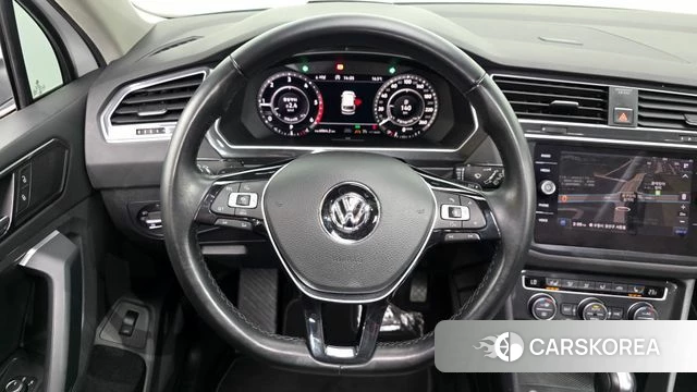Volkswagen Tiguan second Generation 2018 Белый из Кореи, фото 5