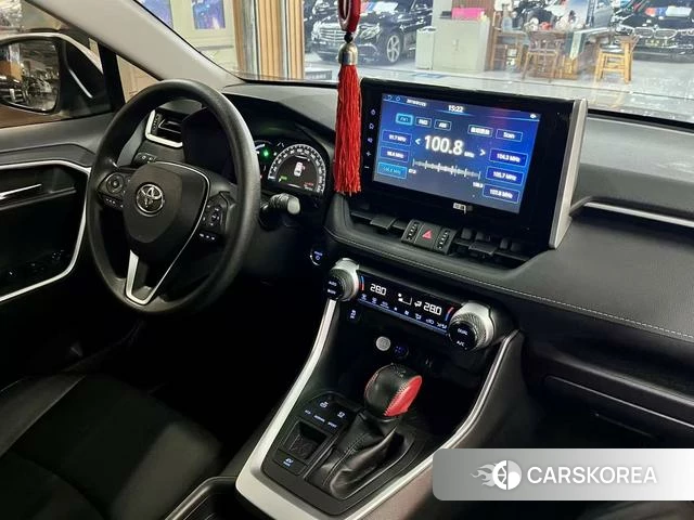 Toyota RAV4 2021 Белый из Китая, фото 5
