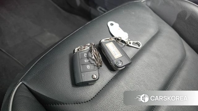 Volkswagen Tiguan second Generation 2022 Белый из Кореи, фото 5