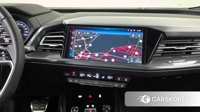 Audi Q4 e-Tron (F4) 2025 Белый из Кореи, фото 5