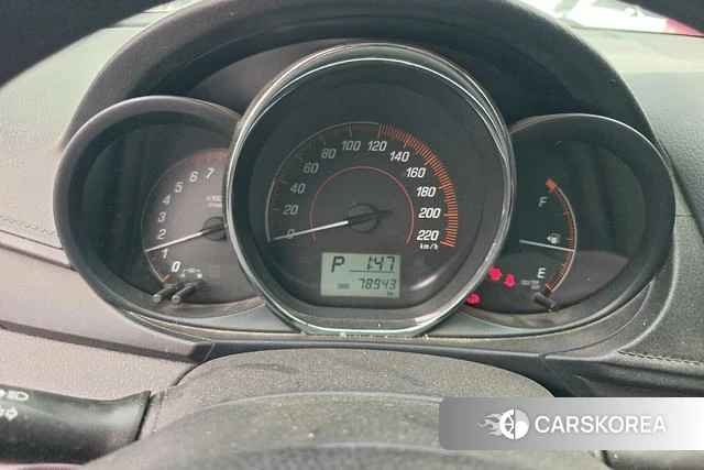 Toyota Yaris L 2021 Белый из Китая, фото 5