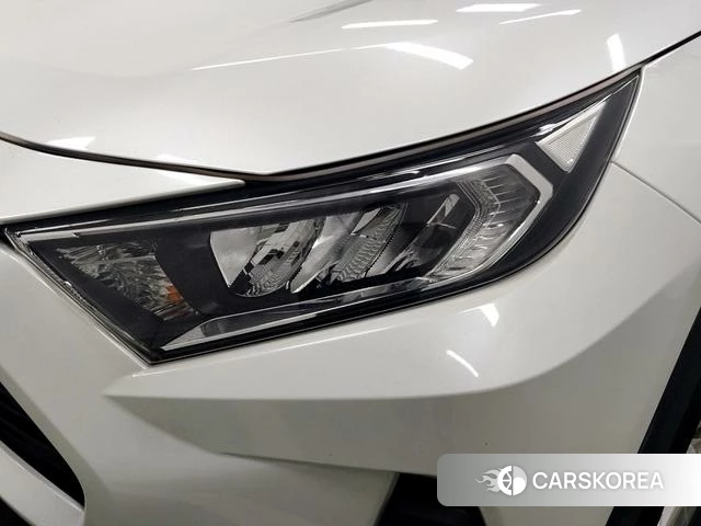 Toyota RAV4 2024 Белый из Китая, фото 5
