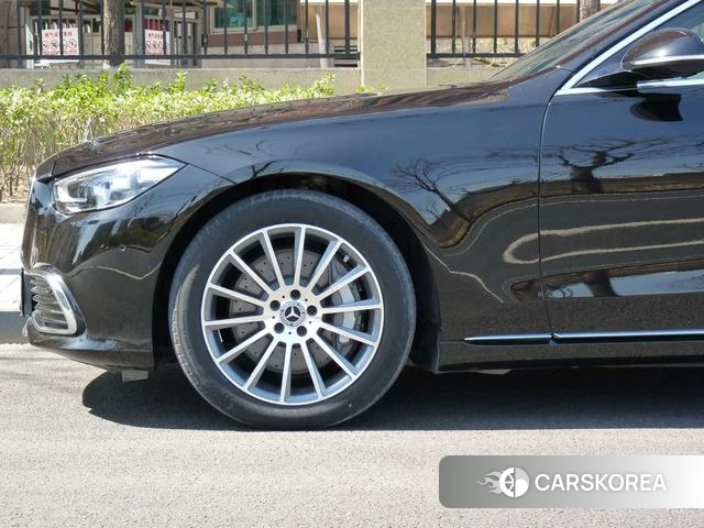 Mercedes-Benz S-Class 2024 Черный из Китая, фото 5