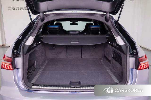 Audi A6 2021 Серебристо-серый из Китая, фото 5