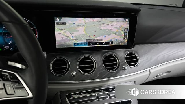 Mercedes-Benz E-Class W213 2023 Черный из Кореи, фото 5