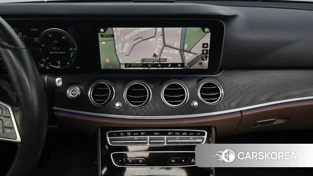 Mercedes-Benz E-Class W213 2023 Черный из Кореи, фото 5