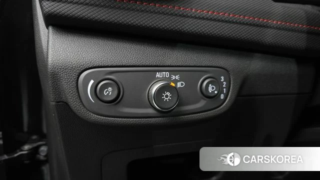 Chevrolet (GM Daewoo) The New Trail Blazer 2024 Черный из Кореи, фото 5