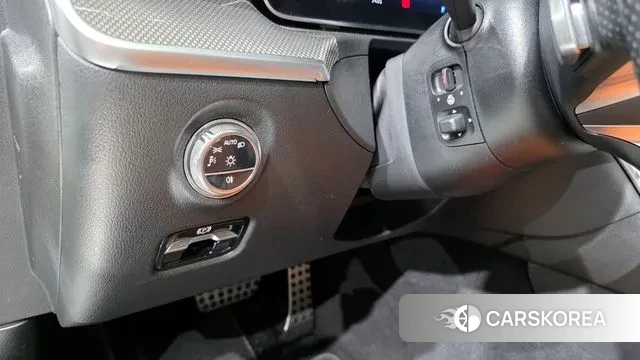 Mercedes-Benz C-Class W206 2022 Белый из Кореи, фото 5