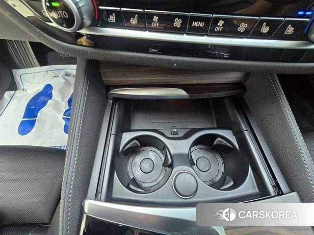 BMW 5 Series (G30) 2019 Синий из Кореи, фото 5