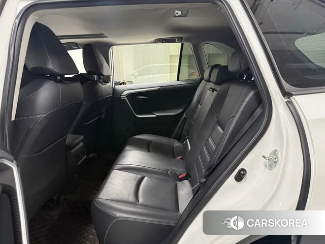 Toyota RAV4 2023 Белый из Китая, фото 5