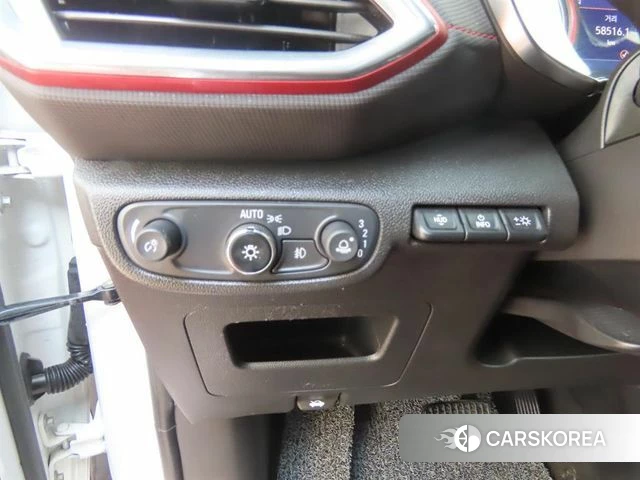 Chevrolet (GM Daewoo) Trailblazer 2022 Белый из Кореи, фото 5