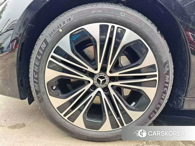 Mercedes-Benz E-Class 2026 Черный из Китая, фото 5