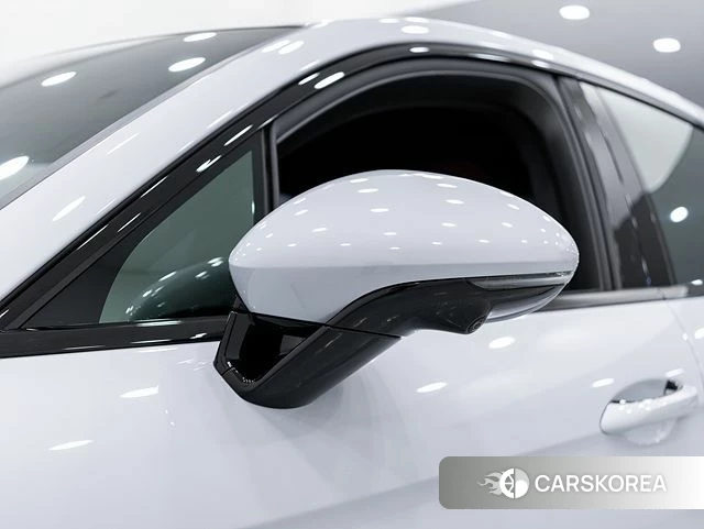 Porsche Panamera (976) 2025 Светло-серебряный цвет из Кореи, фото 5
