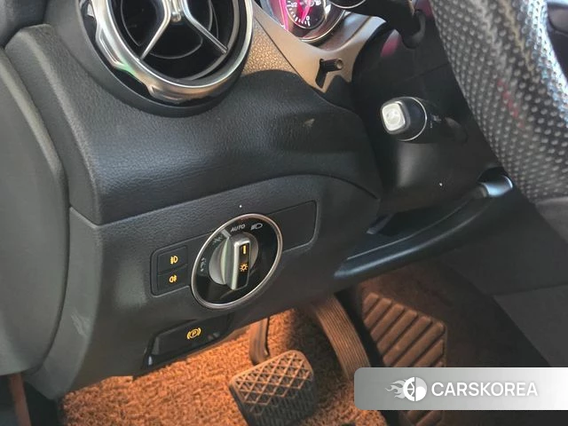 Mercedes-Benz GLA-Class X156 2018 Белый из Кореи, фото 5