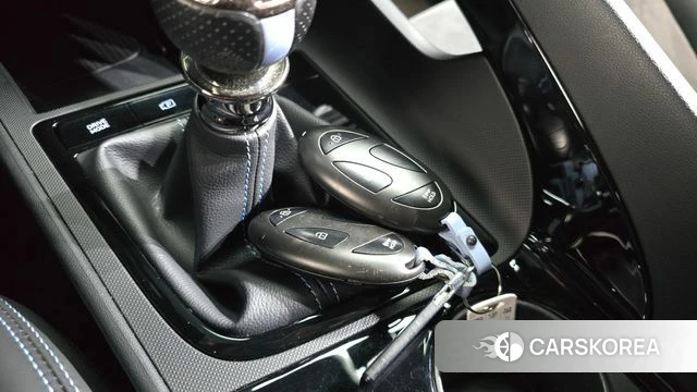 Hyundai The New Avante (CN7) 2025 Серебристо-серый из Кореи, фото 5