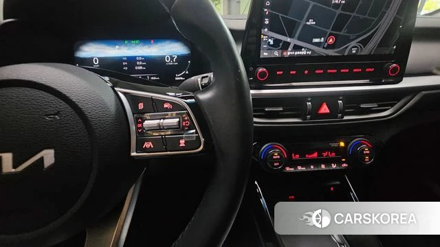 Kia The New K3 2nd generation 2021 Белый из Кореи, фото 5