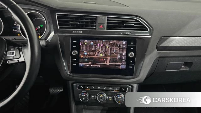 Volkswagen Tiguan second Generation 2020 Белый из Кореи, фото 5