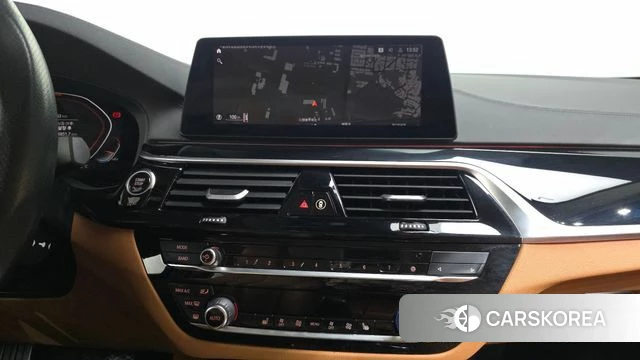 BMW 5 Series (G30) 2020 Черный из Кореи, фото 5