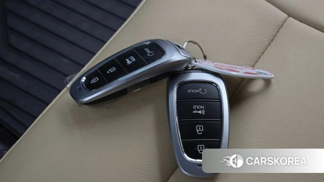Hyundai Staria 2023 Серебряный из Кореи, фото 5