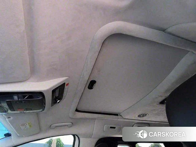 Hyundai Staria 2023 Белый из Кореи, фото 5