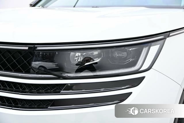 Volkswagen Tavendor 2023 Белый из Китая, фото 5