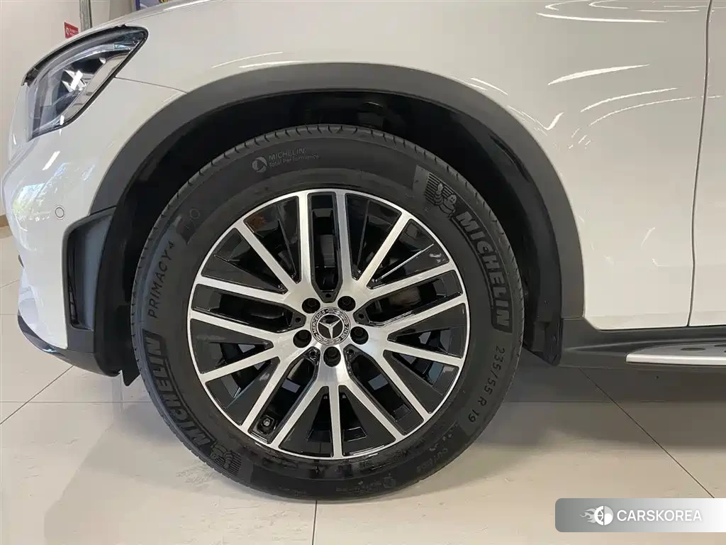 Mercedes-Benz GLC 2023 Белый из Китая, фото 5