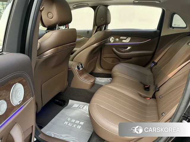 Mercedes-Benz E-Class 2023 Черный из Китая, фото 5