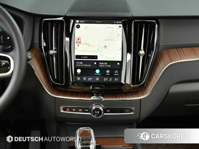Volvo XC60 second Generation 2024 Белый из Кореи, фото 5