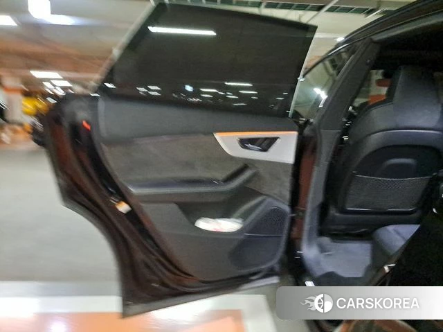 Audi Q8 (4M) 2021 Черный из Кореи, фото 5