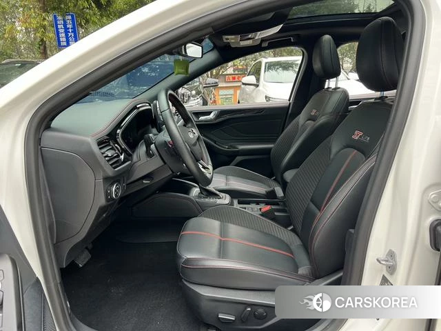Ford Focus 2023 Белый из Китая, фото 5