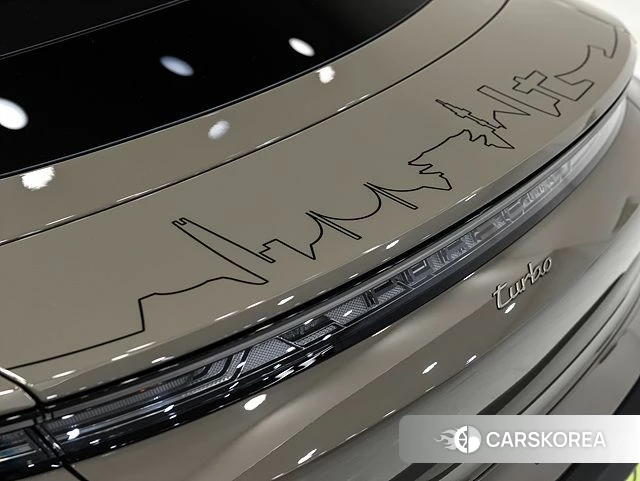 Porsche Taycan 2025 Серый из Кореи, фото 5