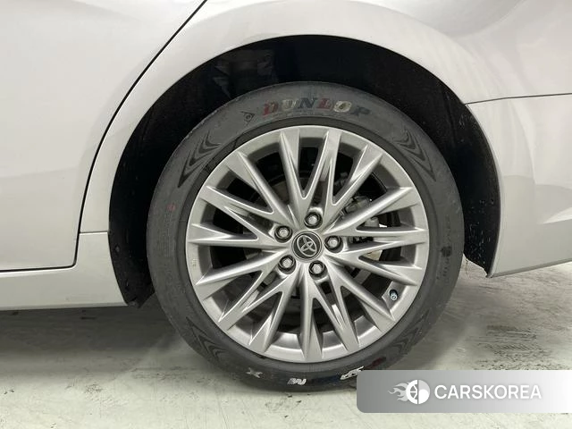 Toyota Avalon 2025 Серебристо-серый из Китая, фото 5