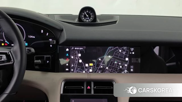 Porsche Taycan 2024 Серебристо-серый из Кореи, фото 5