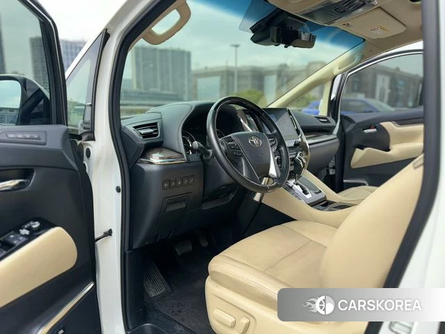 Toyota Vellfire 2022 Белый из Китая, фото 5