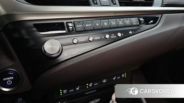 Lexus ES300h 7th generation 2021 Серый из Кореи, фото 5