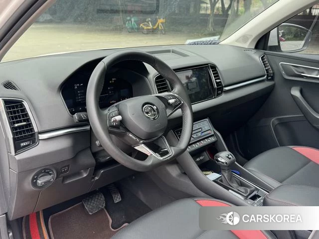 Skoda Karoq 2022 Белый из Китая, фото 5