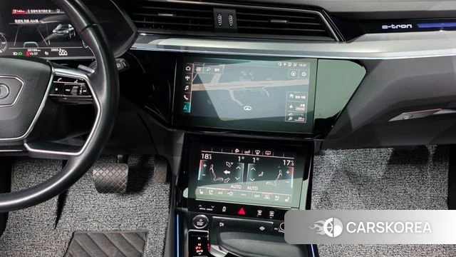 Audi e-Tron 2020 Серый из Кореи, фото 5