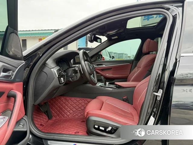 BMW 5 series 2021 Черный из Китая, фото 5