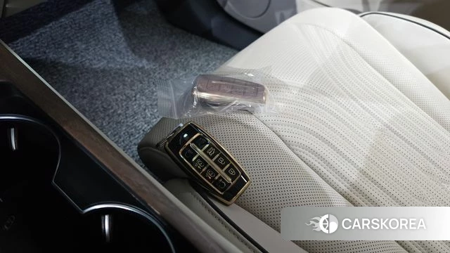 Genesis G80 (RG3) 2023 Серебристо-серый из Кореи, фото 5