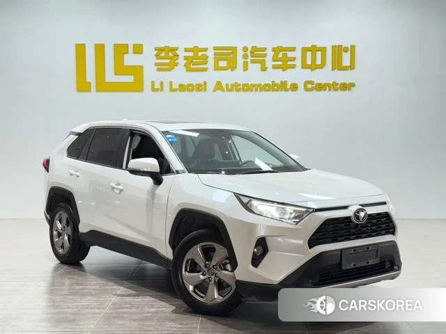 Toyota RAV4 2021 Белый из Китая, фото 5