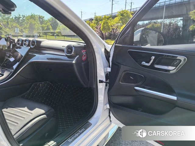 Mercedes-Benz C-class 2025 Белый из Китая, фото 5