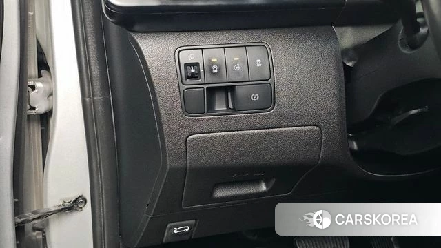 Hyundai Staria 2021 Серебряный из Кореи, фото 5