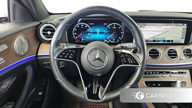 Mercedes-Benz E-Class W213 2022 Белый из Кореи, фото 5